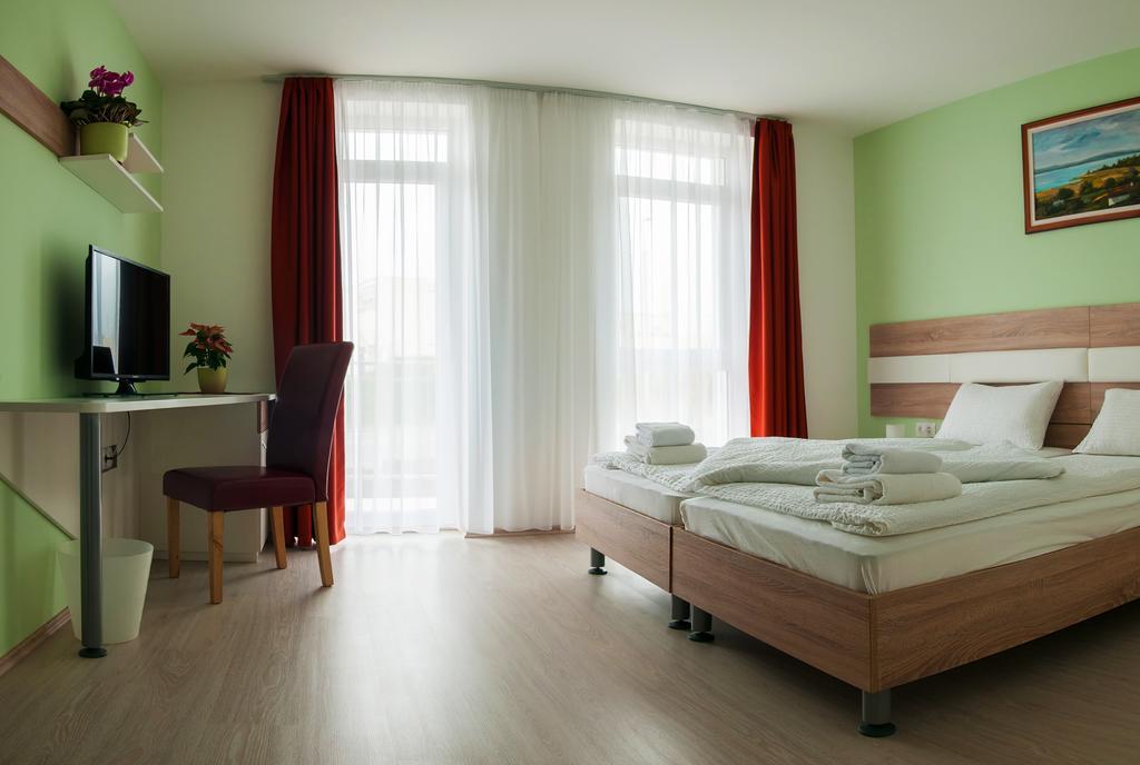 Hotel Pallone Balatonfüred Cameră foto